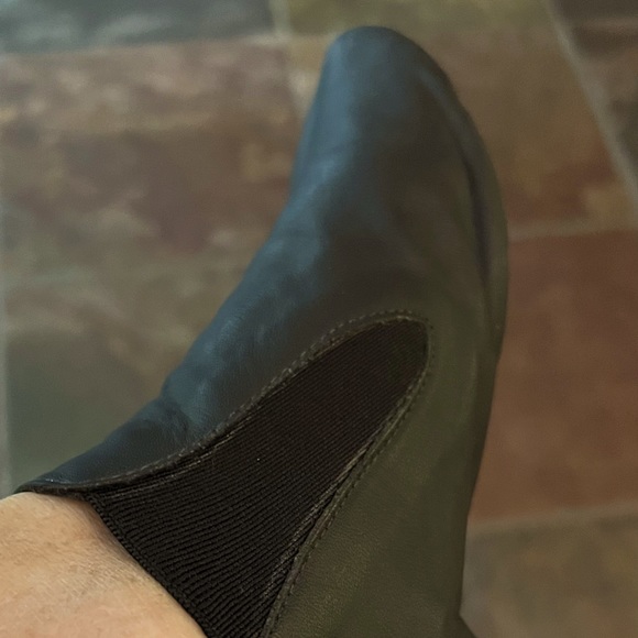 “So Dance” Leather Dance Shoes - Picture 2 of 4